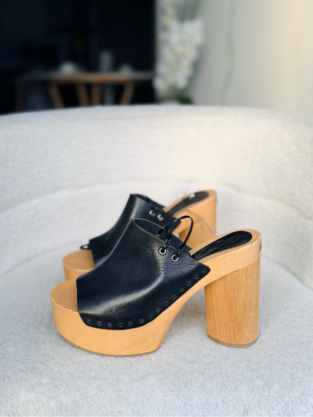Auth Isabel Marant Spring 2024 Runway Ready to wear- Black Platform. - Picture 5 of 10